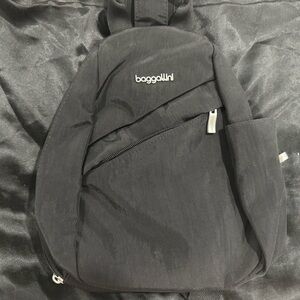 Baggallini crossbody bag
